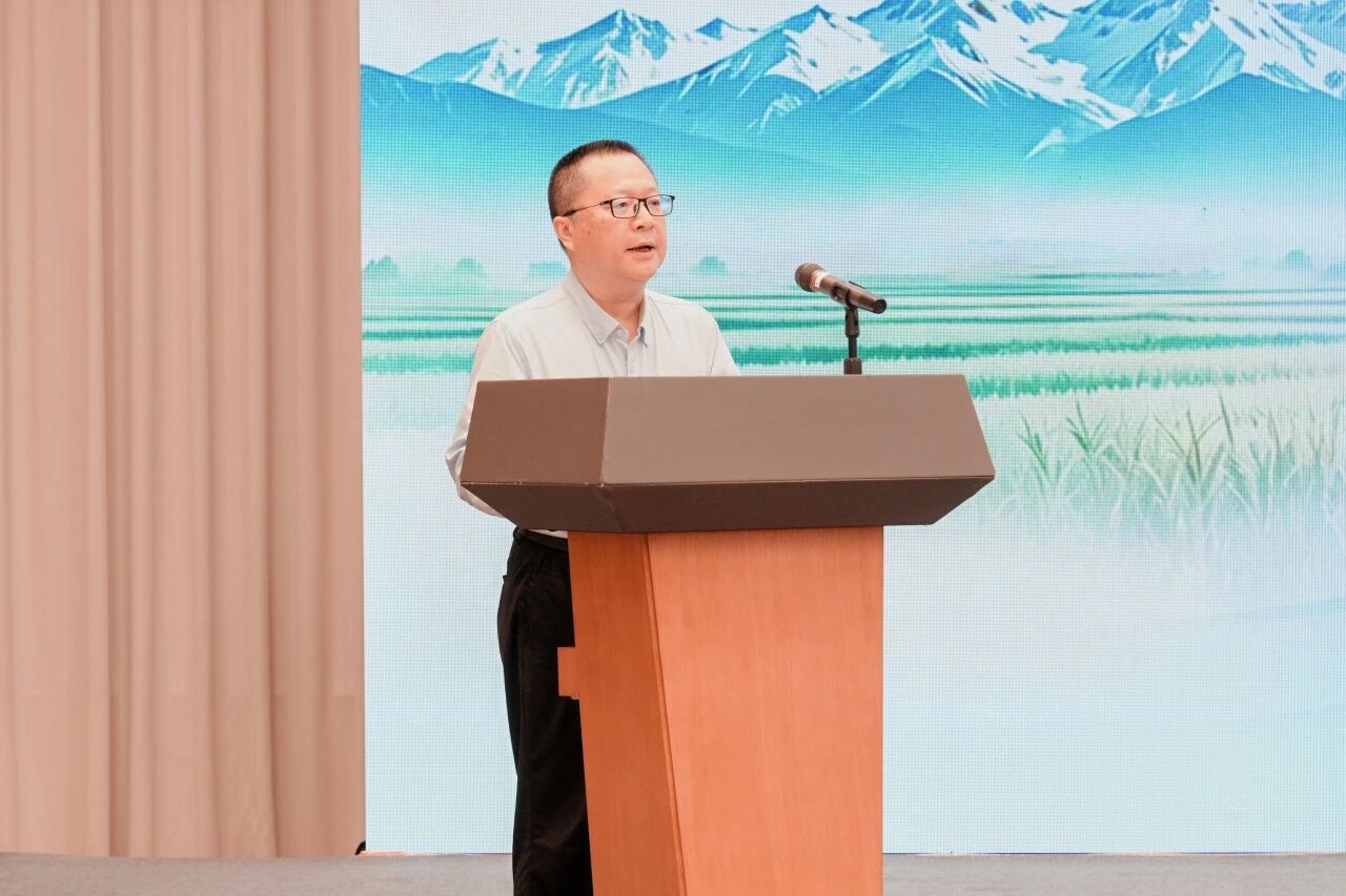 李少君主持