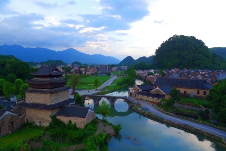 穿越千年时光隧道“上甘棠村”