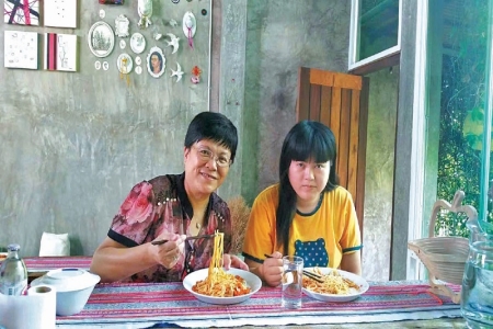 一场写作 两代人的疗愈与答案