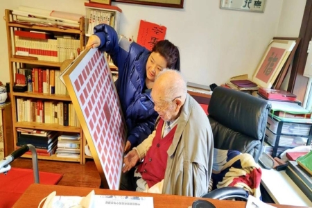 见证一位记者“与25位作家对话”