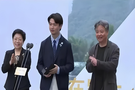 90后作家刘楚昕获奖追忆逝去恋人