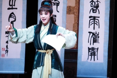 陈丽君：“学戏要地道，创作要勇敢”