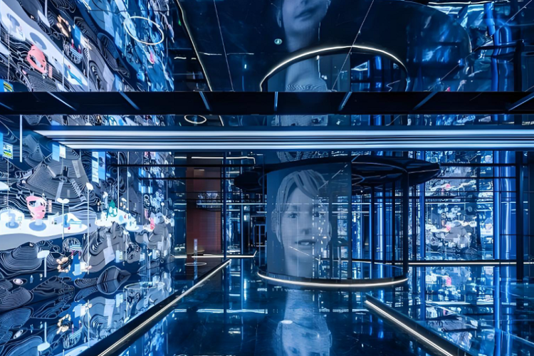 在北京城市图书馆，阅读更有科技感