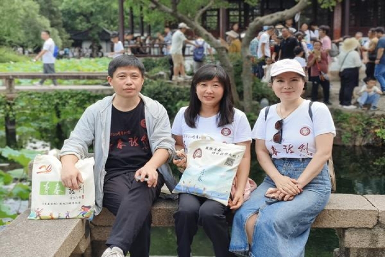 当AI闯进诗人的世界