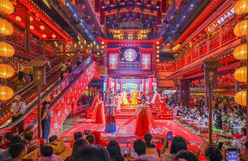1【1】文旅场景上新 消费活力焕新