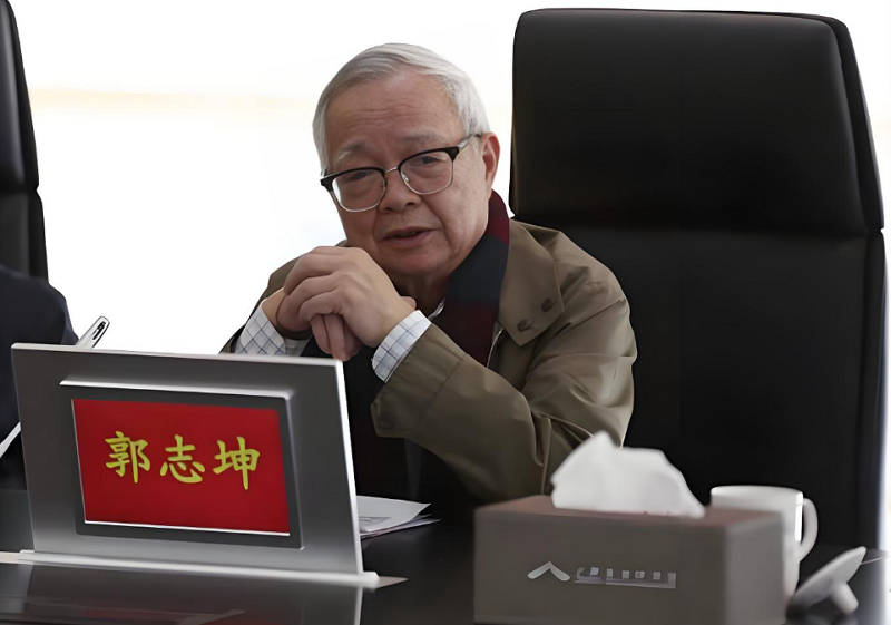 3【2】年过八旬,这位学者型出版人依然在为历史写作耕耘着 3【2】年过八旬,这位学者型出版人依然在为历史写作耕耘着