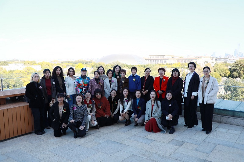 2【2】拿起笔，便是一束光