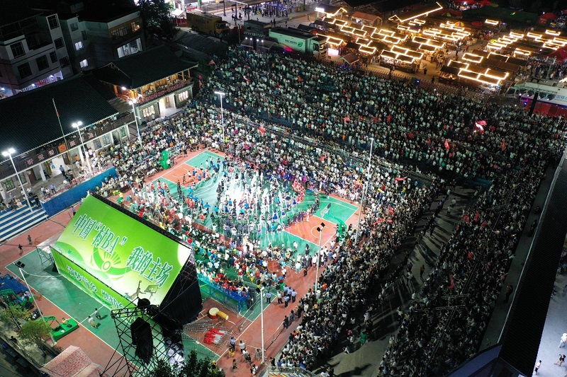 1【1】大众,正塑造着这个时代的文化形态 1【1】大众,正塑造着这个时代的文化形态